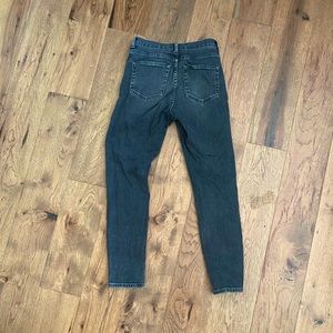 Everlane - High Rise Skinny Jean in black - size 26 / S